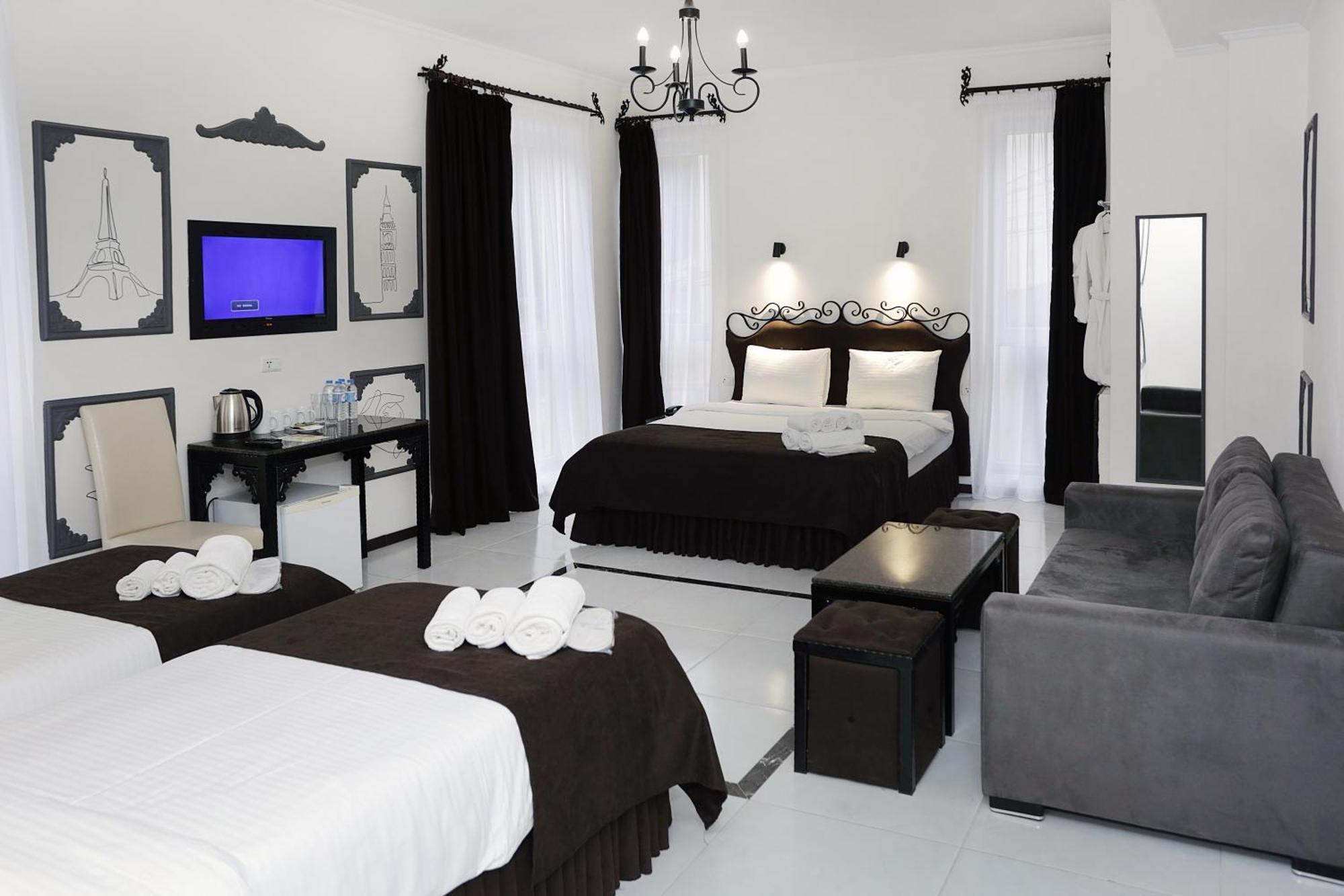 Hotel The One Boutique Tiflis Habitación foto